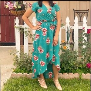 Dream Of Me Faux Wrap Floral Maxi Dress Size Medium EUC